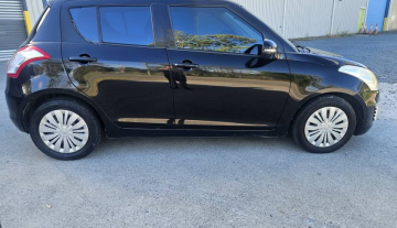 2015 Suzuki Swift auto- finance now 6.jpg